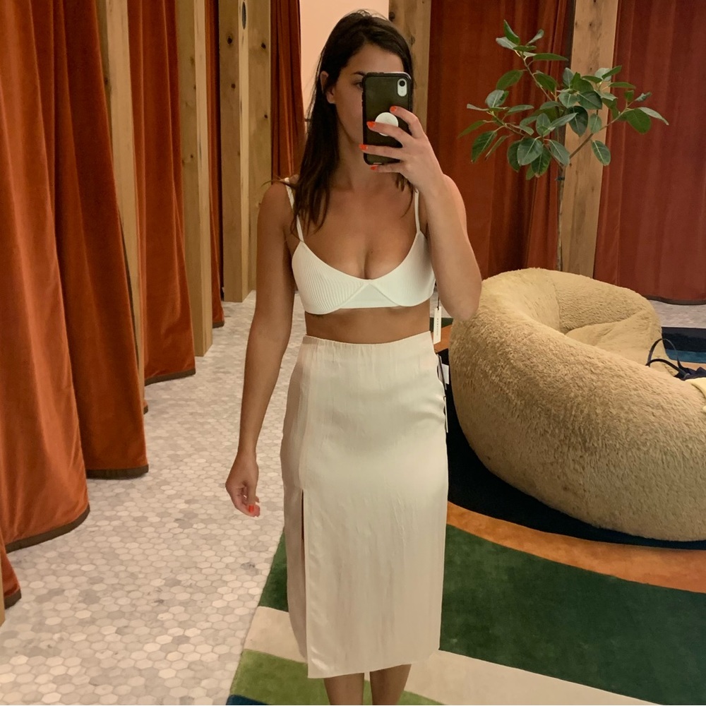 Aritzia midi skirt silk nude/light pink